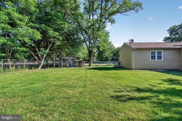11 WALDEN RD, Marlton, NJ 08053