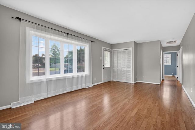 11 WALDEN RD, Marlton, NJ 08053