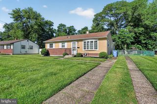 11 WALDEN RD, Marlton, NJ 08053