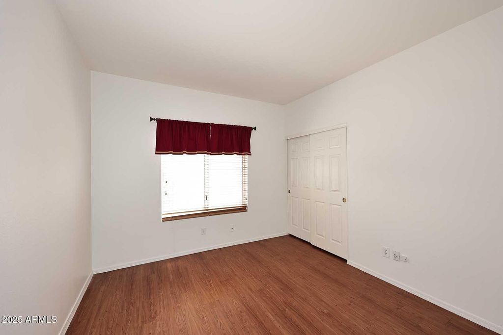 property-img