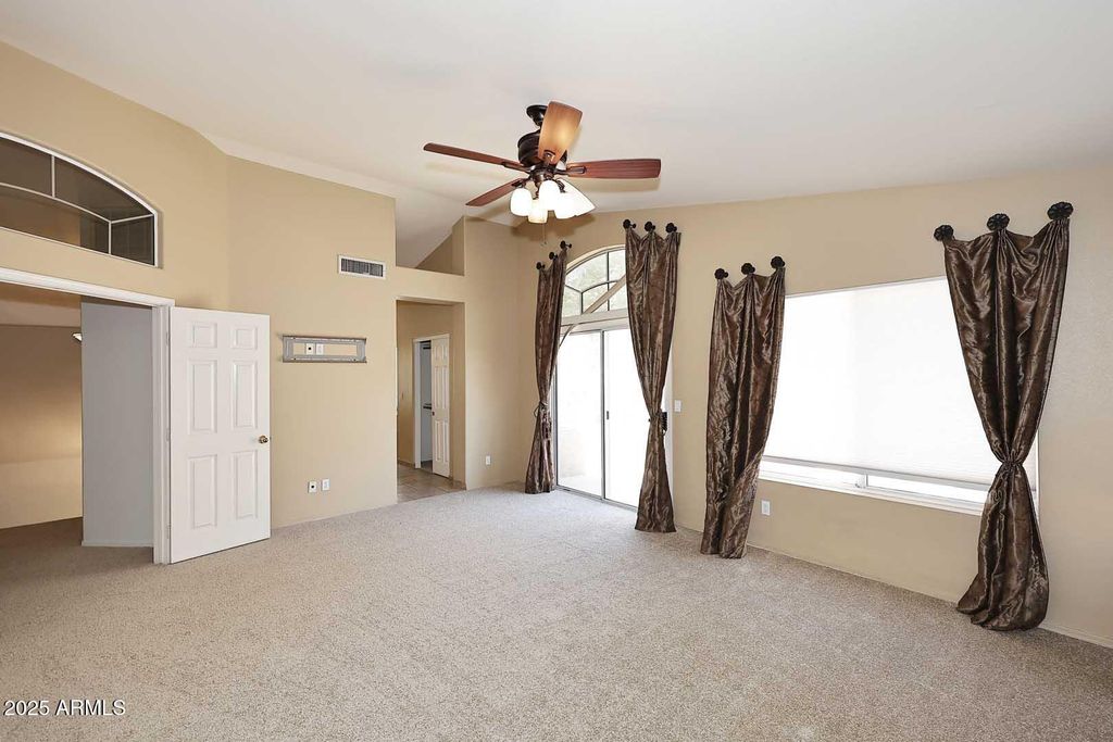 property-img
