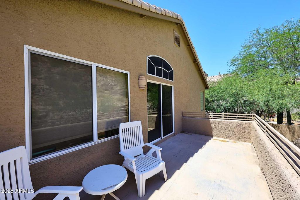 property-img