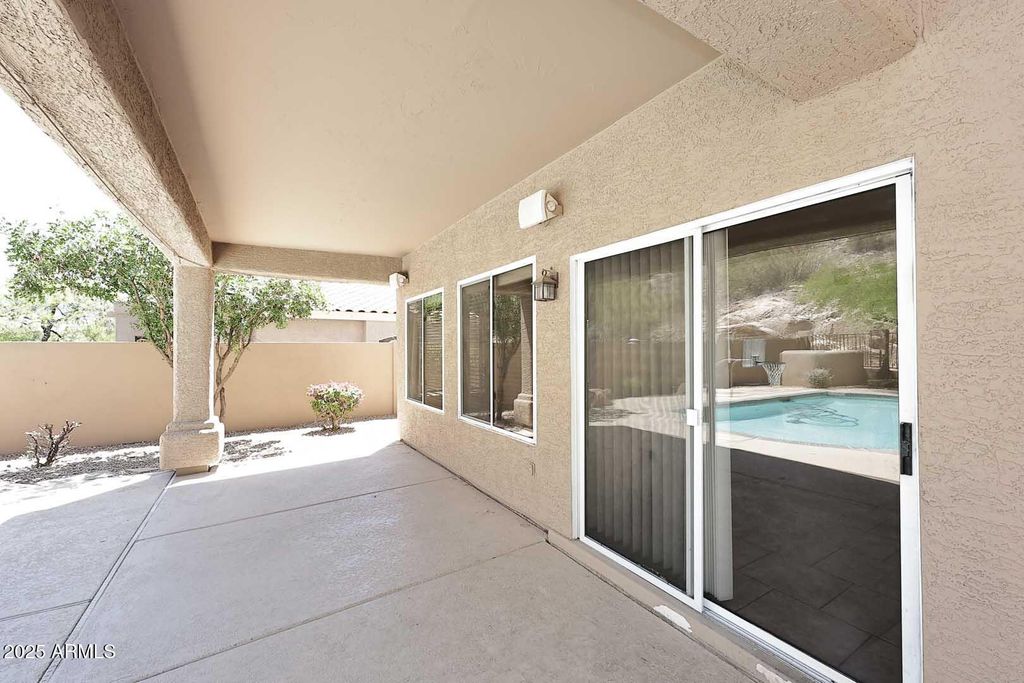 property-img