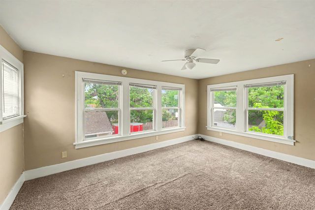 1017 E Iron Ave, Salina, KS 67401