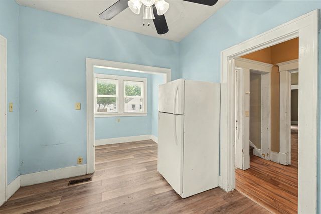 1017 E Iron Ave, Salina, KS 67401
