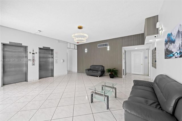 16740 NE 9th Ave 508, North Miami Beach, FL 33162