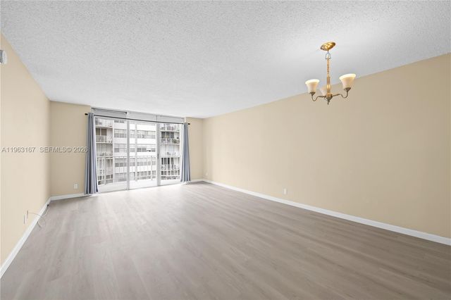 16740 NE 9th Ave 508, North Miami Beach, FL 33162