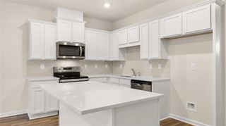 208 Kenmore Circle, Perry, GA 31069