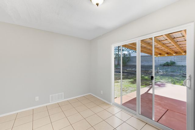 10504 GUADALAJARA Avenue NE, Albuquerque, NM 87111