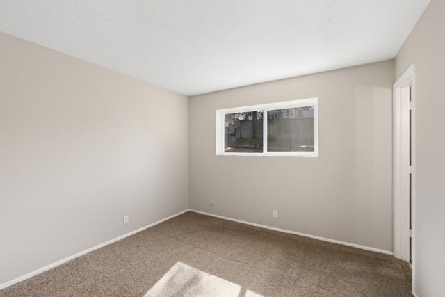 10504 GUADALAJARA Avenue NE, Albuquerque, NM 87111
