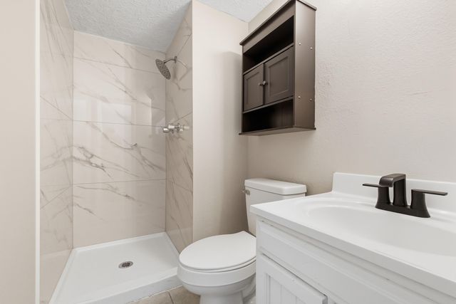 10504 GUADALAJARA Avenue NE, Albuquerque, NM 87111