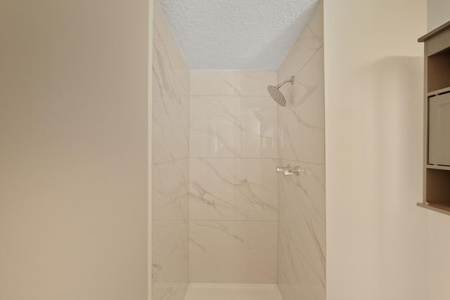 10504 GUADALAJARA Avenue NE, Albuquerque, NM 87111