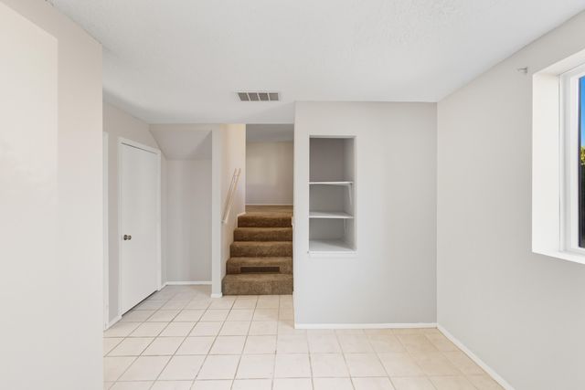 10504 GUADALAJARA Avenue NE, Albuquerque, NM 87111