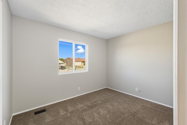 10504 GUADALAJARA Avenue NE, Albuquerque, NM 87111