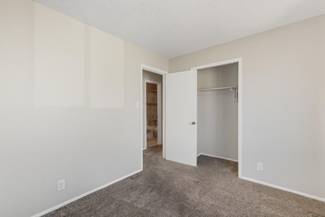 10504 GUADALAJARA Avenue NE, Albuquerque, NM 87111