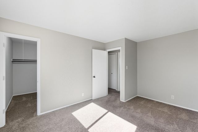 10504 GUADALAJARA Avenue NE, Albuquerque, NM 87111
