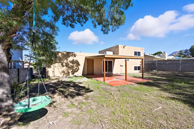 10504 GUADALAJARA Avenue NE, Albuquerque, NM 87111