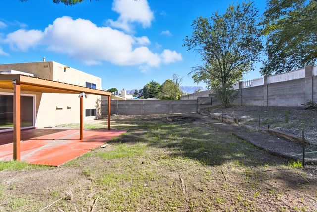 10504 GUADALAJARA Avenue NE, Albuquerque, NM 87111