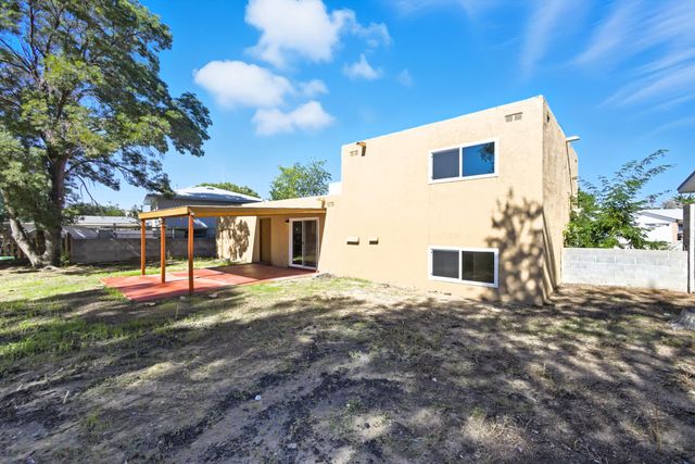 10504 GUADALAJARA Avenue NE, Albuquerque, NM 87111