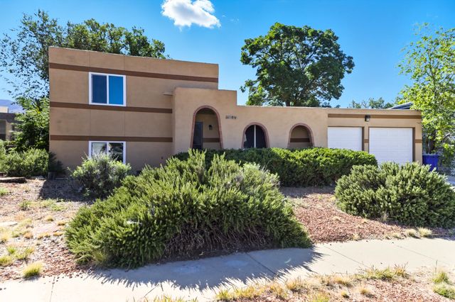 10504 GUADALAJARA Avenue NE, Albuquerque, NM 87111