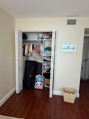 9417 Fontainebleau Blvd 212-27, Miami, FL 33172