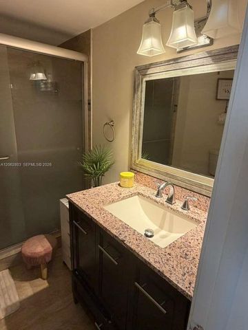 9417 Fontainebleau Blvd 212-27, Miami, FL 33172