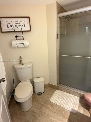 9417 Fontainebleau Blvd 212-27, Miami, FL 33172