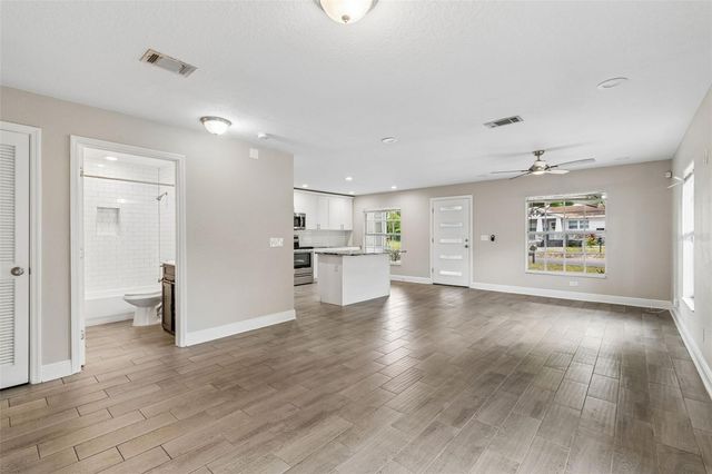 310 E CLINTON STREET, Tampa, FL 33604