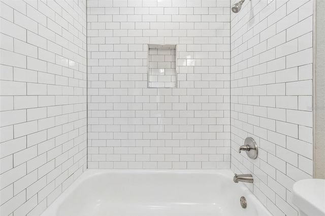 310 E CLINTON STREET, Tampa, FL 33604