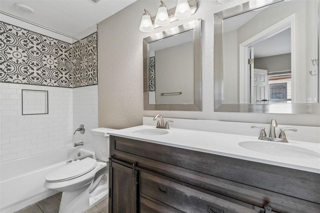 310 E CLINTON STREET, Tampa, FL 33604