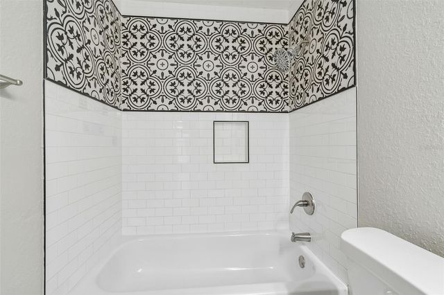 310 E CLINTON STREET, Tampa, FL 33604