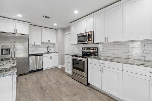 310 E CLINTON STREET, Tampa, FL 33604