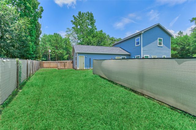 18147 Firepine Lane, Montgomery, TX 77356