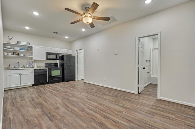 18147 Firepine Lane, Montgomery, TX 77356