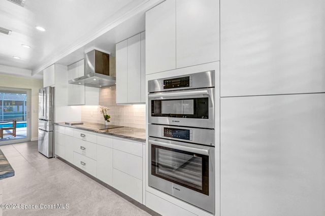 379 Hiawatha Way, Melbourne Beach, FL 32951