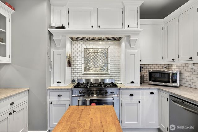 2120 12th Street, Anacortes, WA 98221