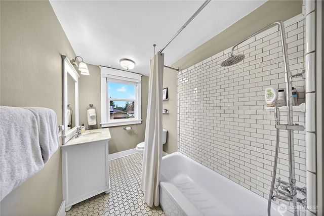 2120 12th Street, Anacortes, WA 98221