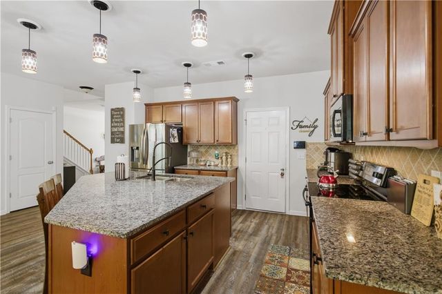 2880 Cooper Brook Drive, Snellville, GA 30078