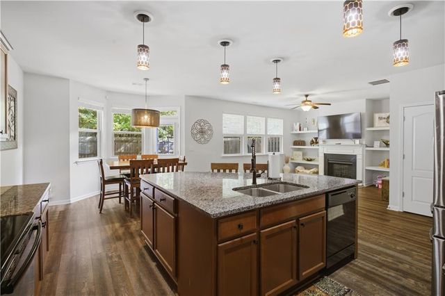 2880 Cooper Brook Drive, Snellville, GA 30078