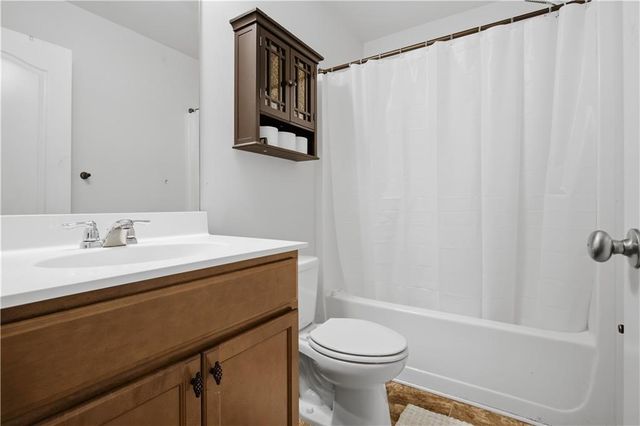 2880 Cooper Brook Drive, Snellville, GA 30078