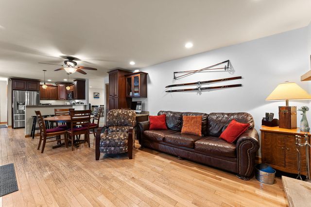 3910 W 106th Lane, Crown Point, IN 46307