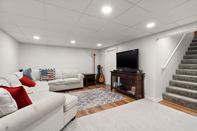 3910 W 106th Lane, Crown Point, IN 46307