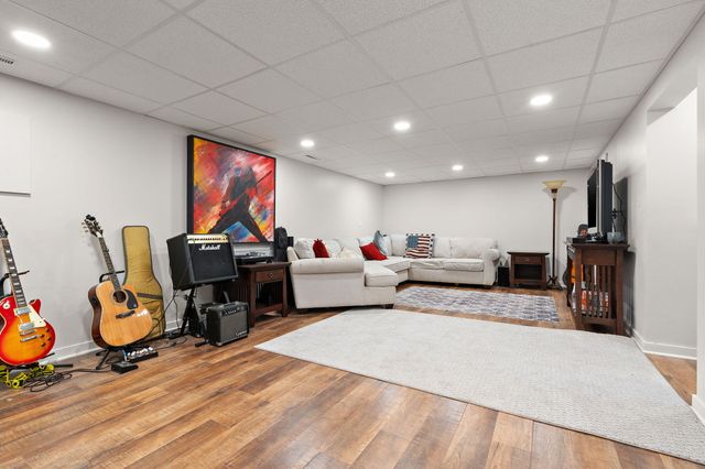 3910 W 106th Lane, Crown Point, IN 46307