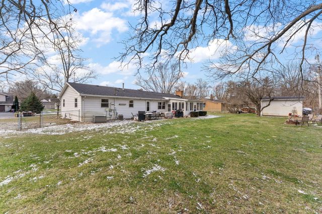 3910 W 106th Lane, Crown Point, IN 46307