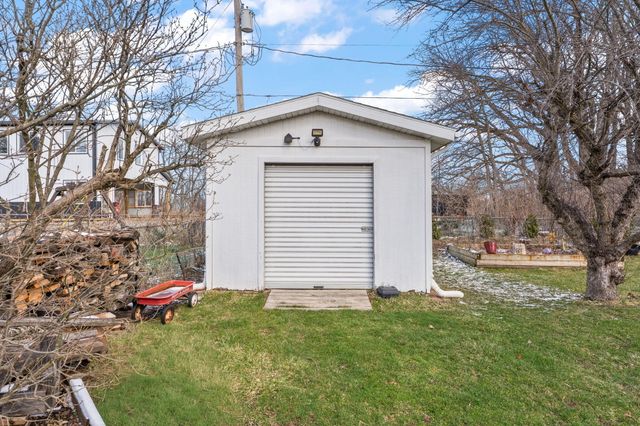 3910 W 106th Lane, Crown Point, IN 46307