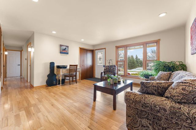 3910 W 106th Lane, Crown Point, IN 46307