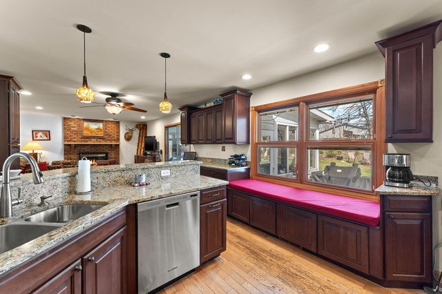 3910 W 106th Lane, Crown Point, IN 46307