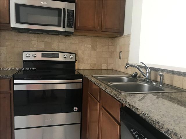 3825 NW 90th Ave 3825, Sunrise, FL 33351