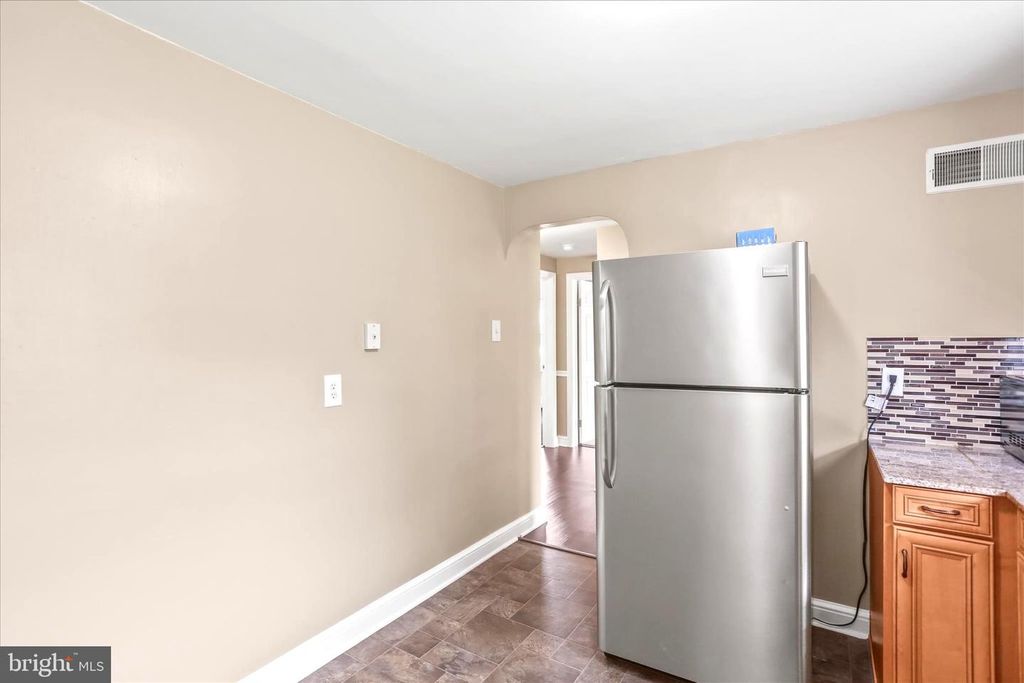 Image 10 of property listing at 2515 N GEORGE ST, York, PA 17406