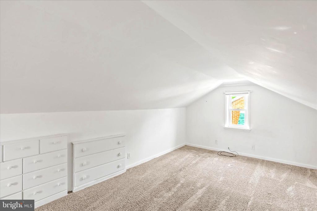 Image 15 of property listing at 2515 N GEORGE ST, York, PA 17406
